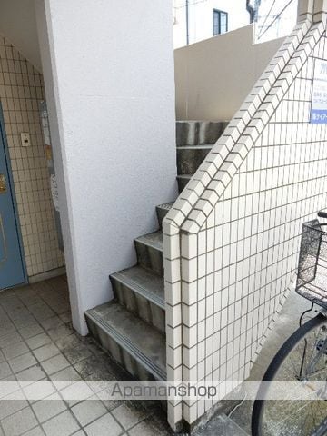 パークウェー学南の玄関写真