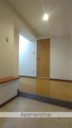 エントピア・レスト[1LDK/46.83m2]の玄関