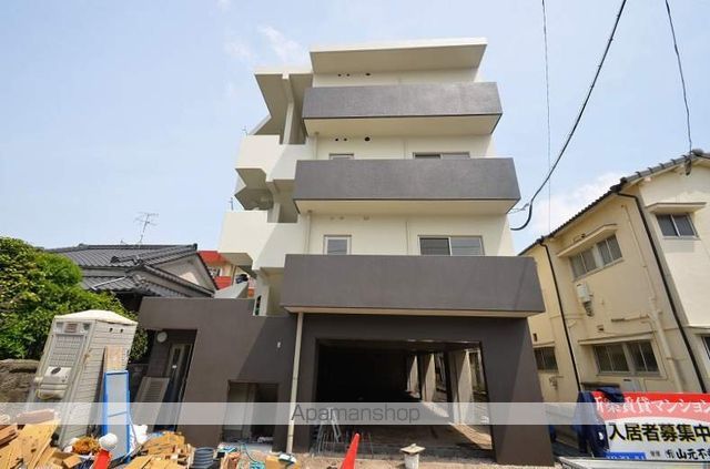 シエロ・アスール1の玄関写真