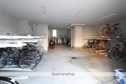 アヴニール若宮[2K/35.25m2]の共用部2