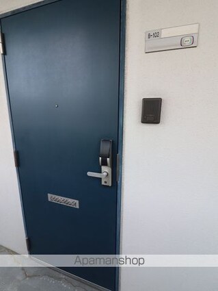 パレ・ド・メナールＢ棟[1K/31.57m2]のエントランス