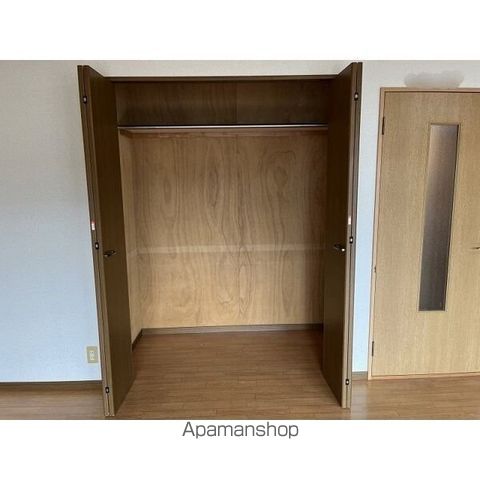 サープラス ヴィラージュAの内装写真