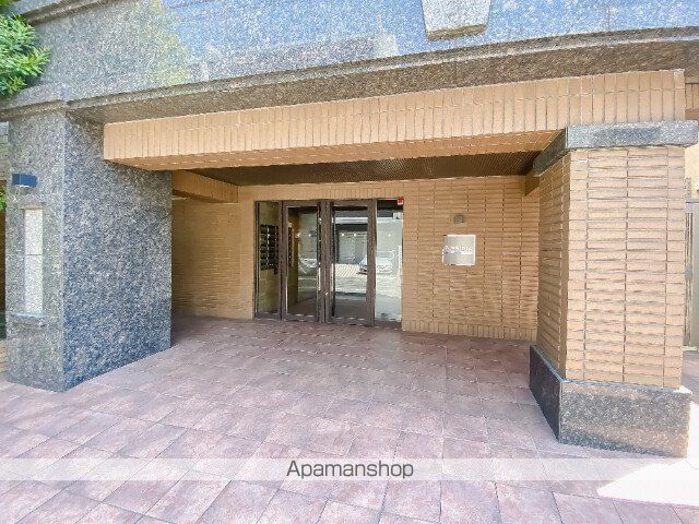 レジディア行徳の玄関写真