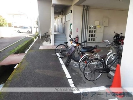 Ｂｒｉｃｋ　Ｇａｒｄｅｎ[2DK/40.5m2]のエントランス2