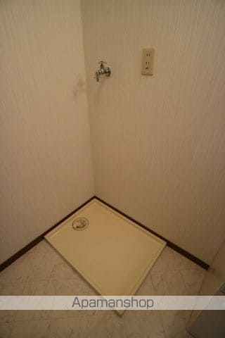 SURPLUS雨池Iの内装写真