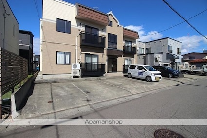 ラ・プロミッセ[2K/41.4m2]の駐車場