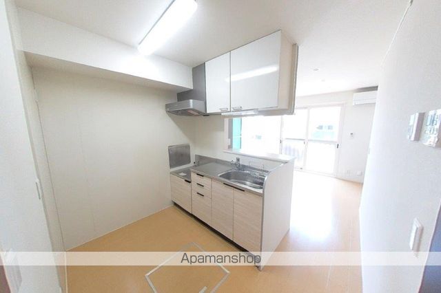 長岡市 2階建 築18年の内装写真