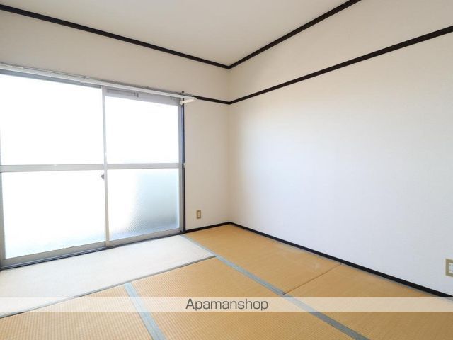 シャルルコーポ紫原の内装写真
