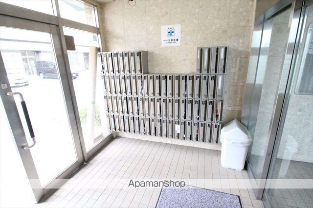 グランドステージ江坂の玄関写真