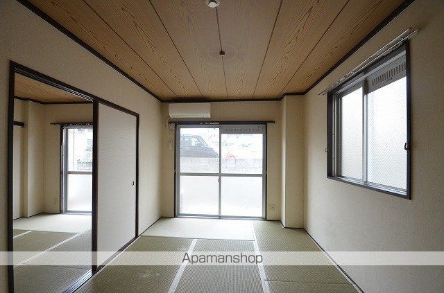 ドミール土井 B棟の内装写真