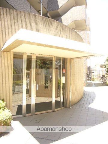 アンクラージュの玄関写真
