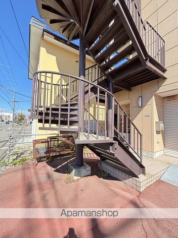 FLAT33の玄関写真