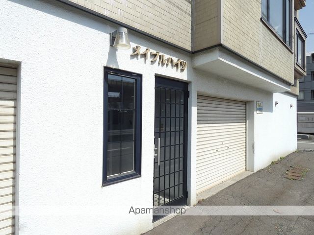 メイプルハイツの玄関写真