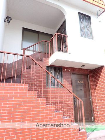 歌志内市 2階建 築46年の玄関写真