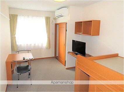 レオパレスアカシヤＢ[1K/22.35m2]のリビング・居間2