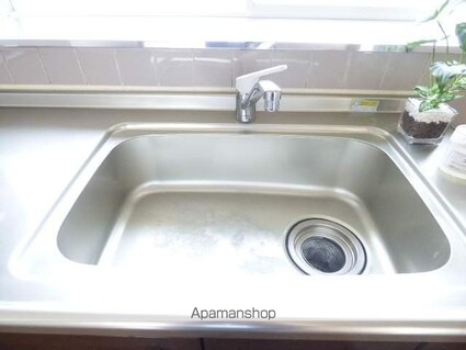 旭ルーミー天童南８号館[2DK/42.64m2]の内装3