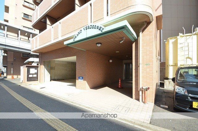 グランヴェルジェ中須IIの玄関写真
