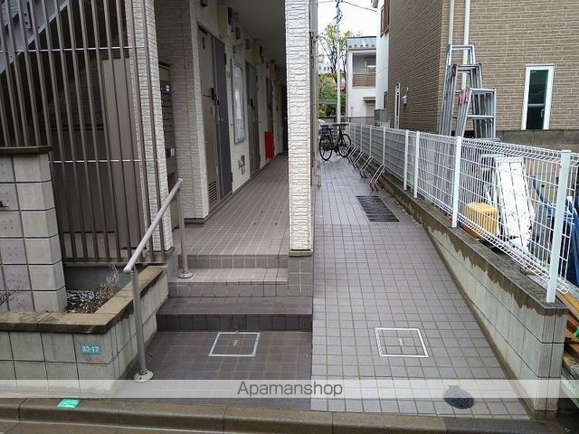 【中野区弥生町のアパートの写真】