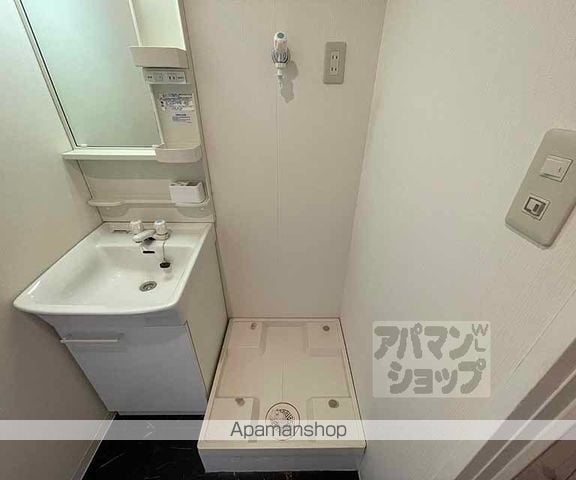 クエスト御池の内装写真