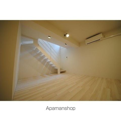 LEGALAND早稲田南の内装写真