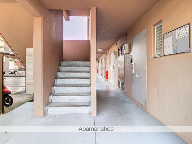 マンションレインボーの玄関写真
