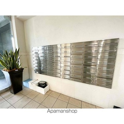 ウエスト　フルハウス[2LDK/45m2]の周辺2