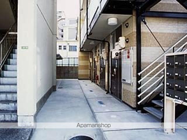 レオパレスあけぼのの玄関写真