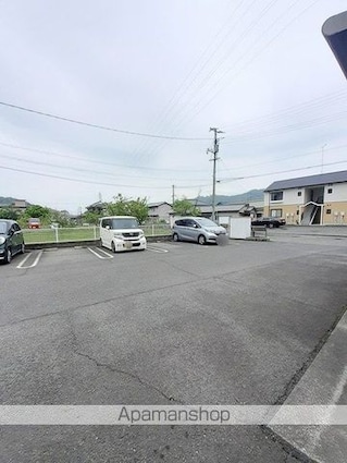 ベルシティＳａｔｏ　Ａ[1R/33.15m2]の駐車場4