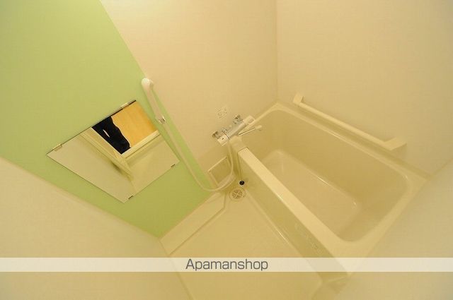 クレイノドゥマンIIの内装写真