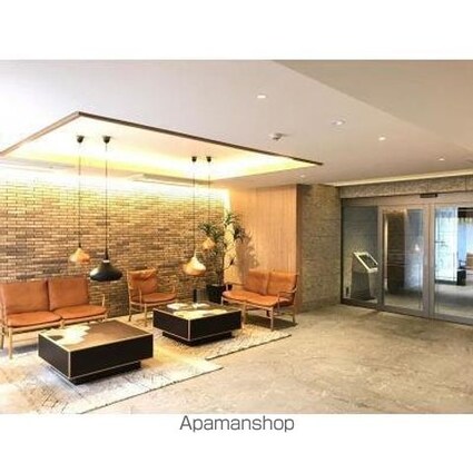 ザ・パークハウス西新宿タワー６０[3LDK/81.5m2]のロビー