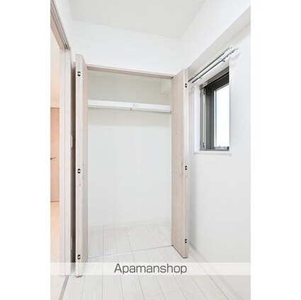 グランカーサ上野松が谷[1DK/25.33m2]の収納