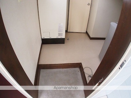 シャトリオン前原[1K/19.87m2]の玄関