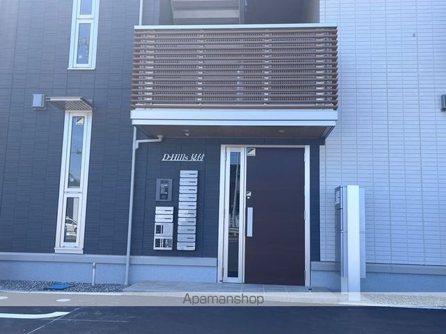 DーHILLS見付の玄関写真