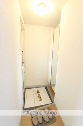 シャインポート屋島ＡＤ棟[2LDK/56m2]の玄関