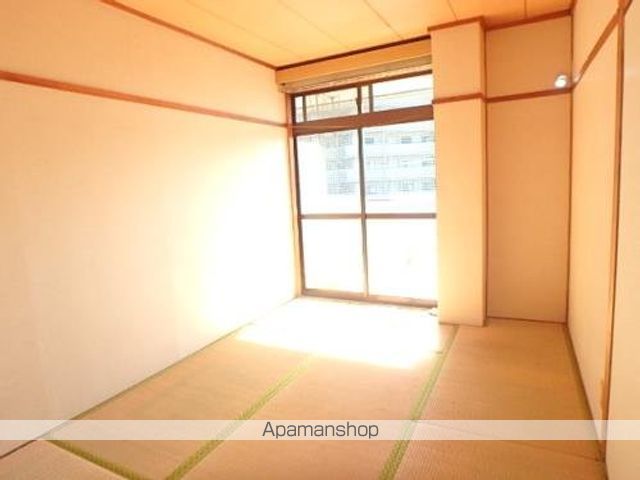 中小路ビルの内装写真