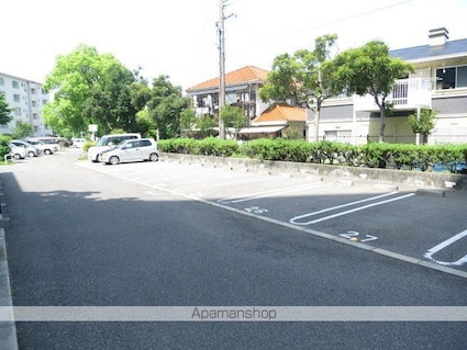 佐野湊団地１号棟[1LDK/46.2m2]の駐車場