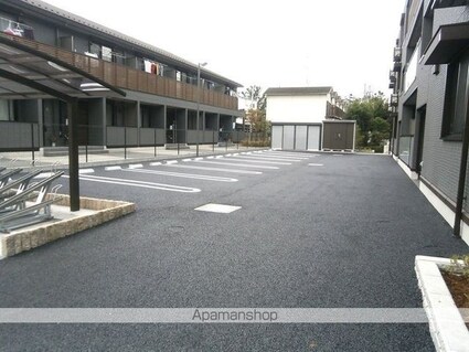 レジデンス新宿[2LDK/58.62m2]の駐車場