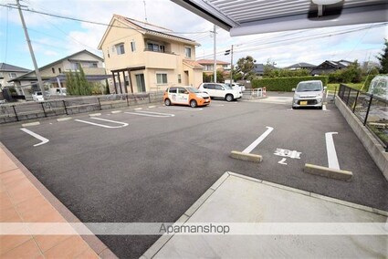 クレアンジュ[1LDK/44.97m2]の駐車場1