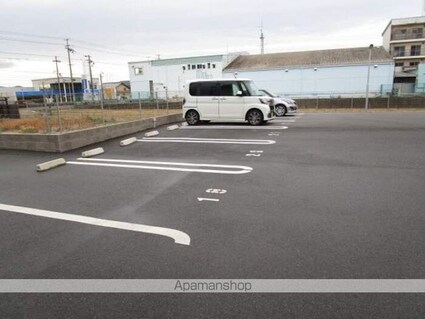ＤーｒｏｏｍシルクマムＢ[2LDK/55.62m2]の駐車場2