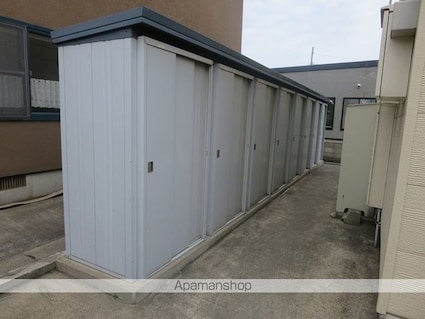 サンライズ　Ｂ棟[3LDK/67.64m2]の共用部3