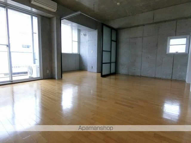 EPERNAYの内装写真