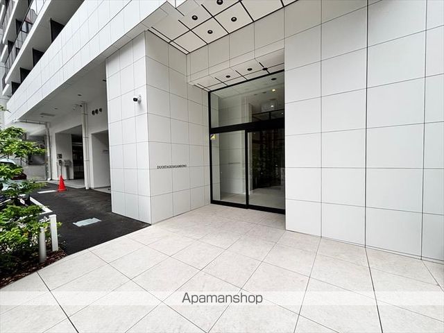 デュオステージ相模大野の玄関写真