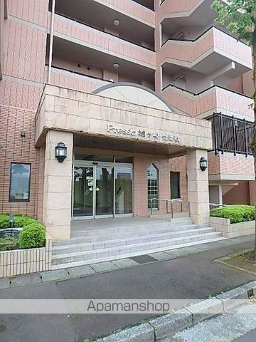 プレッソ城ヶ崎壱番館の玄関写真