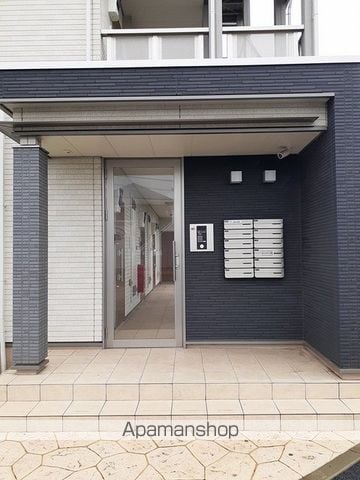 レーヴ習志野の玄関写真