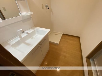 グリーンヒルズ片山[2LDK/56.7m2]の洗面所