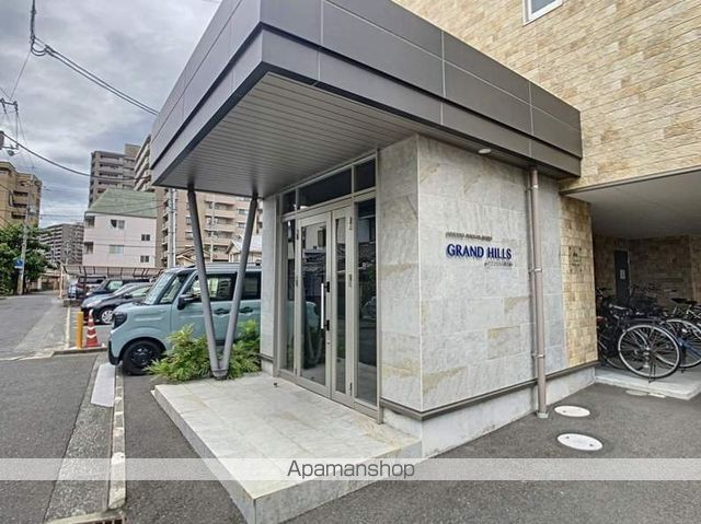 GRAND HILLS東古松の玄関写真