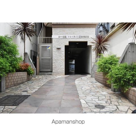 GRAMERCY NIPPONBASHIの玄関写真