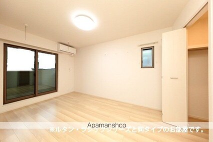 虹ケ浜３丁目アパート　　　　　　　　　　　　　　　　　　　　[1LDK/37.63m2]のリビング・居間