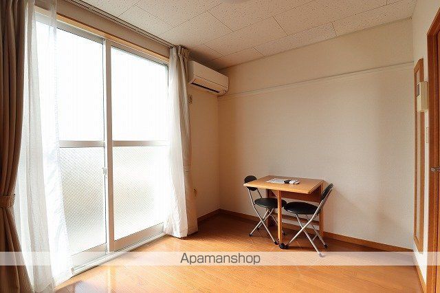 レオパレス雷塚の内装写真