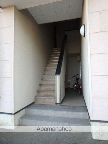 ビバリー新元島の玄関写真